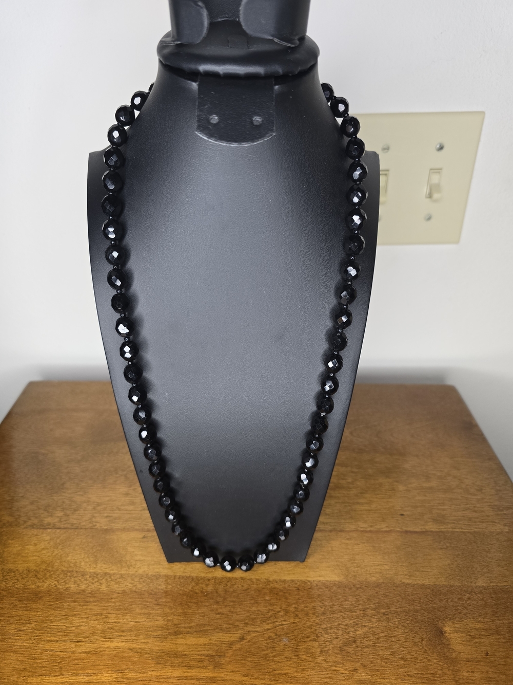 Black Faceted Bead Necklace - Sleek Women's Jewelry